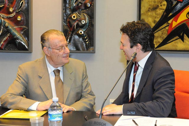 Avv. Giorgio Aldo Maccaroni (Presidente A.I.DI.F) con il dott. Giorgio Santacroce (Primo Presidente Corte di Cassazione)